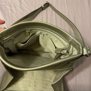 Brighton Purse color Zinc Pearl beautiful bag. Non smoker